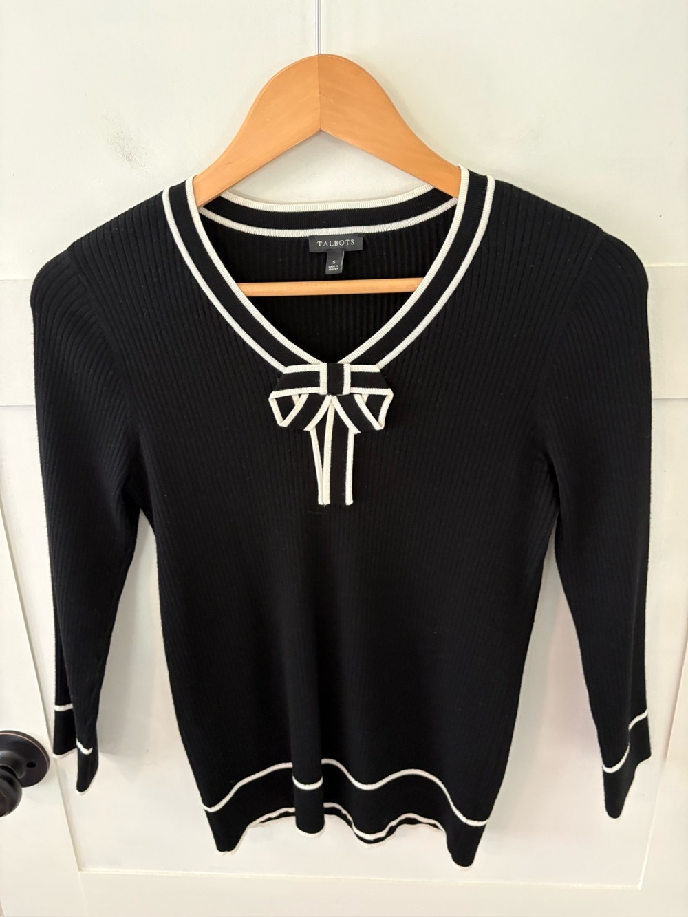 Talbots Ribbed Bow Neck Sweater. Size Small. - Picture 2 of 11